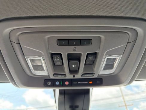 Used 2023 GMC Sierra 3500 Denali w/ Denali Ultimate Package AWD/4WD image 46