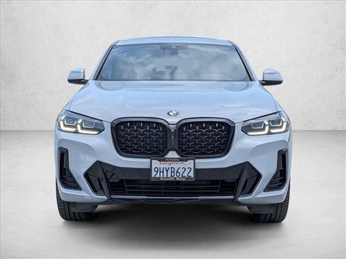 Used 2024 BMW X4 xDrive30i w/ Premium Package AWD/4WD image 2