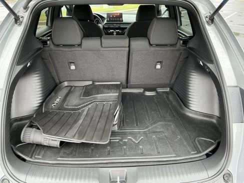 Used 2025 Honda HR-V Sport image 17