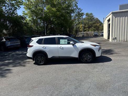 New 2026 Nissan Rogue SV AWD/4WD image 4