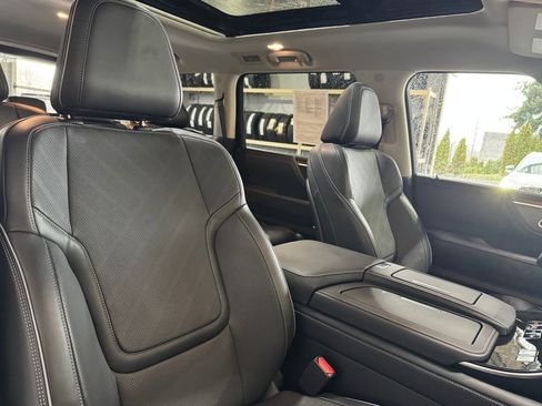 Certified 2025 INFINITI QX80 Luxe image 29