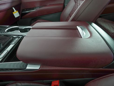 Used 2026 Cadillac Escalade ESV Sport w/ Touring Package image 32