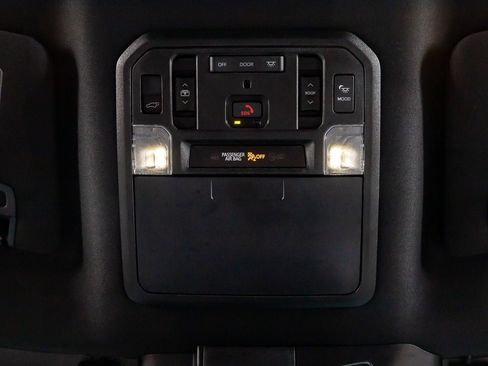 Used 2024 Toyota Sequoia Platinum image 29