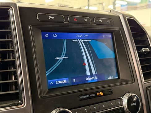 Used 2020 Ford Expedition Max Platinum RWD image 27