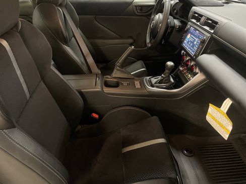 Certified 2025 Toyota GR86 Premium image 34