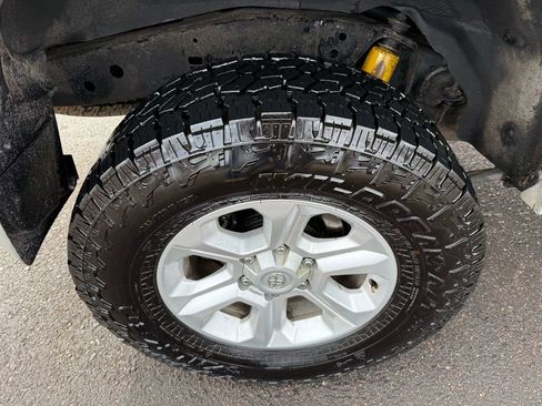 Used 2005 Lexus GX 470 image 12