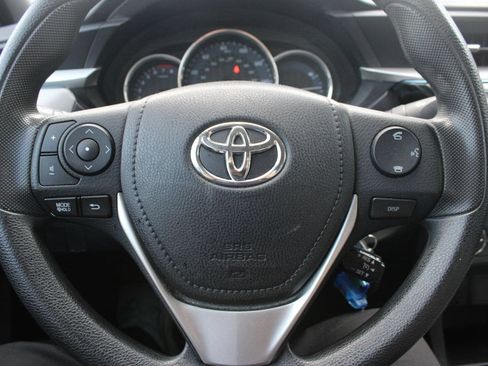 Used 2016 Toyota Corolla LE FWD image 12