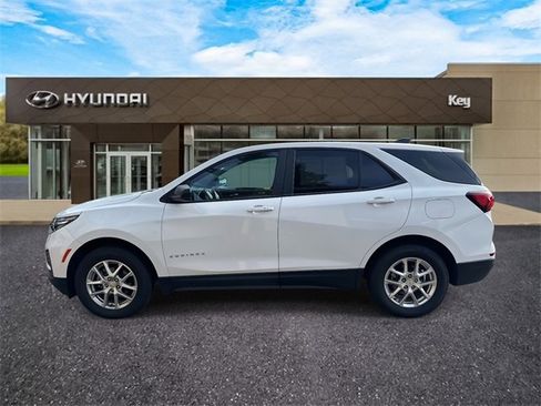 Used 2022 Chevrolet Equinox LS w/ LS Convenience Package image 28