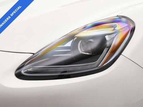 Used 2024 Maserati Grecale GT image 30