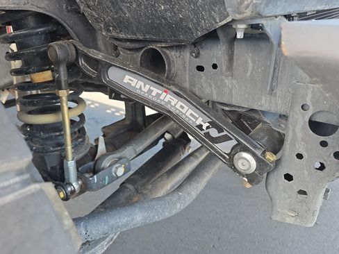 Used 2024 Jeep Gladiator Sport AWD/4WD image 12