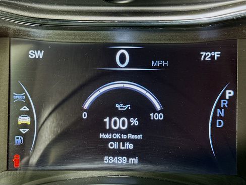 Used 2022 Jeep Grand Cherokee Laredo E w/ Security & Convenience Group image 19