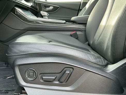 Used 2024 Audi Q7 3.0T Premium Plus image 24