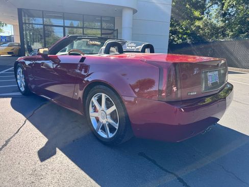 Used 2006 Cadillac XLR RWD image 3