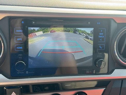 Used 2016 Toyota Tacoma SR5 w/ SR5 Appearance Package (DN) AWD/4WD image 26