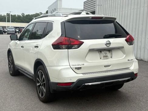 Used 2019 Nissan Rogue SL w/ Premium Package AWD/4WD image 3