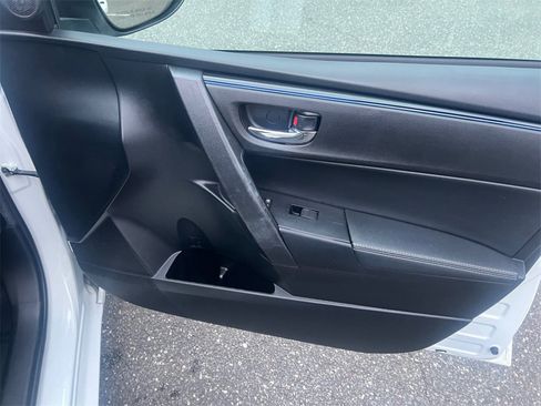 Used 2019 Toyota Corolla SE image 17