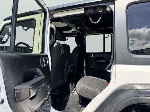 Used 2020 Jeep Wrangler Unlimited Sport AWD/4WD image 35