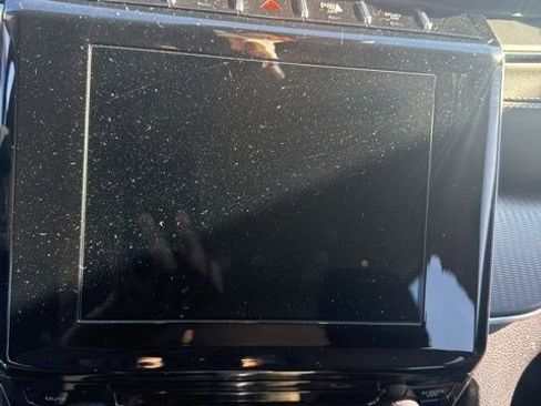 Used 2023 Jeep Grand Cherokee Laredo image 12