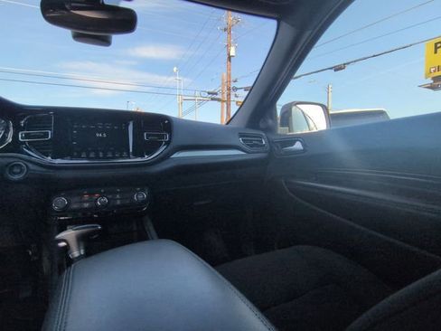 Used 2024 Dodge Durango SXT image 3