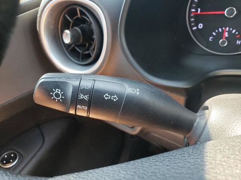 Used 2020 Kia Forte LXS FWD image 29
