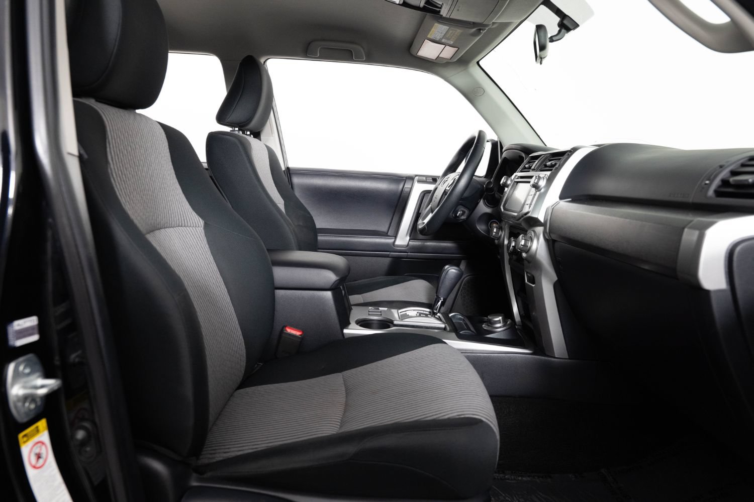 Used 2019 Toyota 4Runner SR5 AWD/4WD image 26