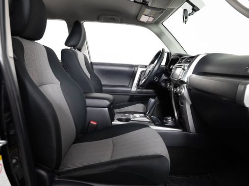 Used 2019 Toyota 4Runner SR5 AWD/4WD image 26