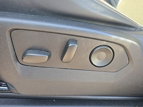 Used 2021 Chevrolet Tahoe Premier w/ Premium Package image 20