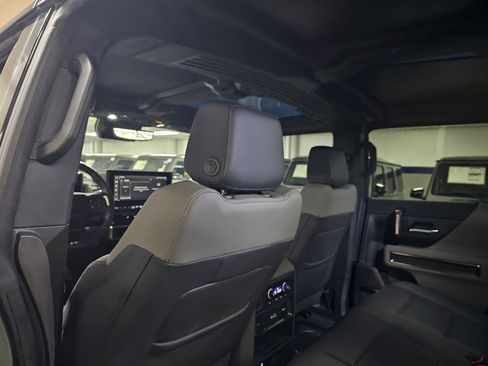 Used 2024 GMC Hummer EV 3X w/ LPO, Cargo Utility Package image 7