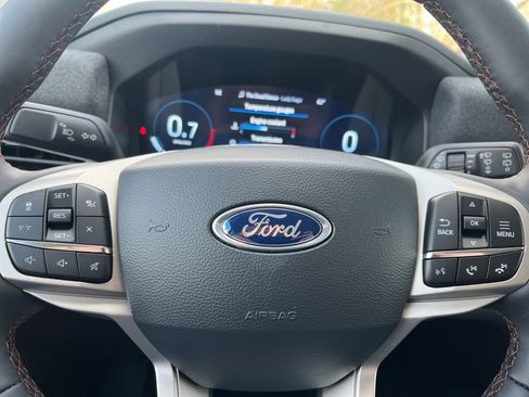 New 2026 Ford Explorer Active w/ Active Comfort Package image 16