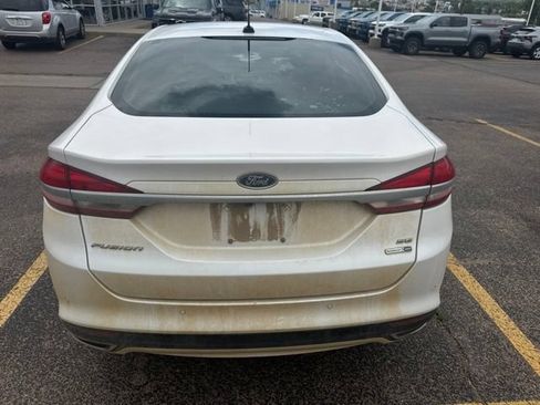 Used 2017 Ford Fusion SE w/ Fusion SE Technology Package AWD/4WD image 6