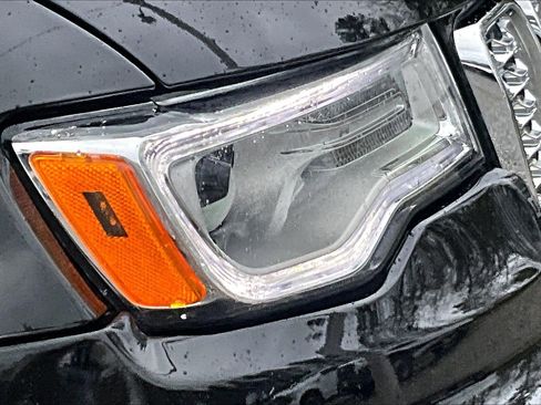 Used 2019 Jeep Grand Cherokee Overland image 29