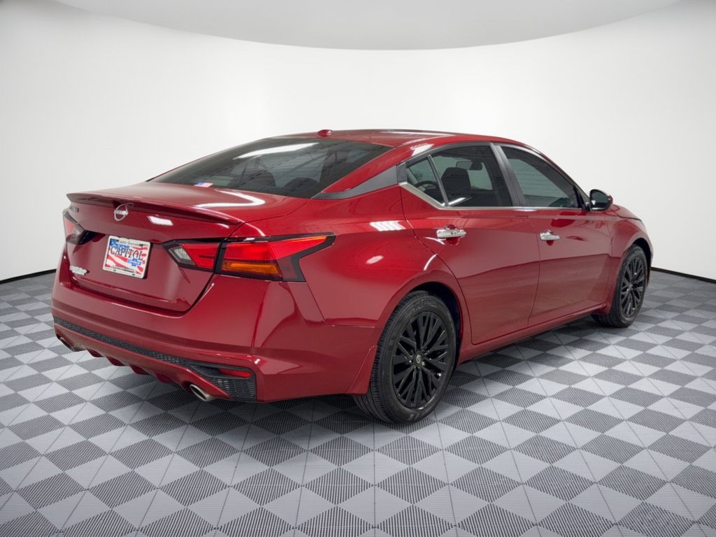 Used 2025 Nissan Altima 2.5 SV w/ SV Special Edition Package FWD image 9