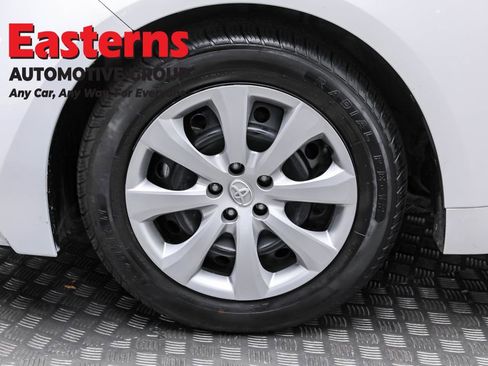 Used 2024 Toyota Corolla LE image 32