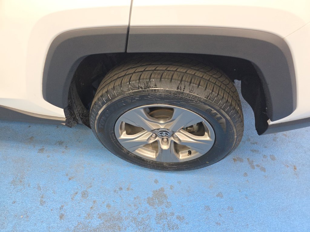 Used 2024 Toyota RAV4 XLE FWD image 12