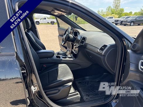 Used 2021 Jeep Grand Cherokee Laredo X AWD/4WD image 34