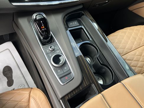 Used 2023 Cadillac Escalade Sport w/ LPO, ONYX Package AWD/4WD image 15