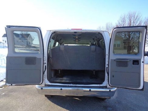 Used 2013 Ford E-350 and Econoline 350 XLT image 5