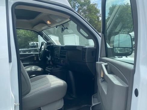 New 2025 Chevrolet Express 3500 w/ Power Convenience Package image 24