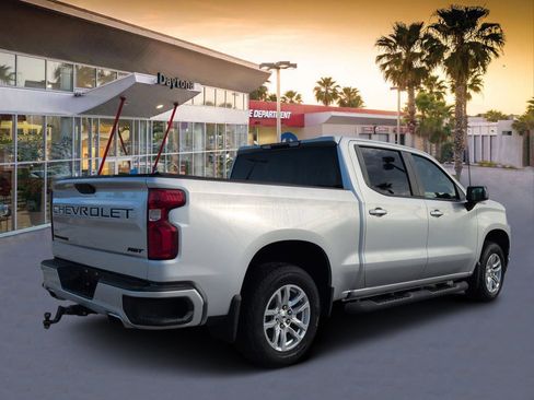 Used 2020 Chevrolet Silverado 1500 RST AWD/4WD image 3