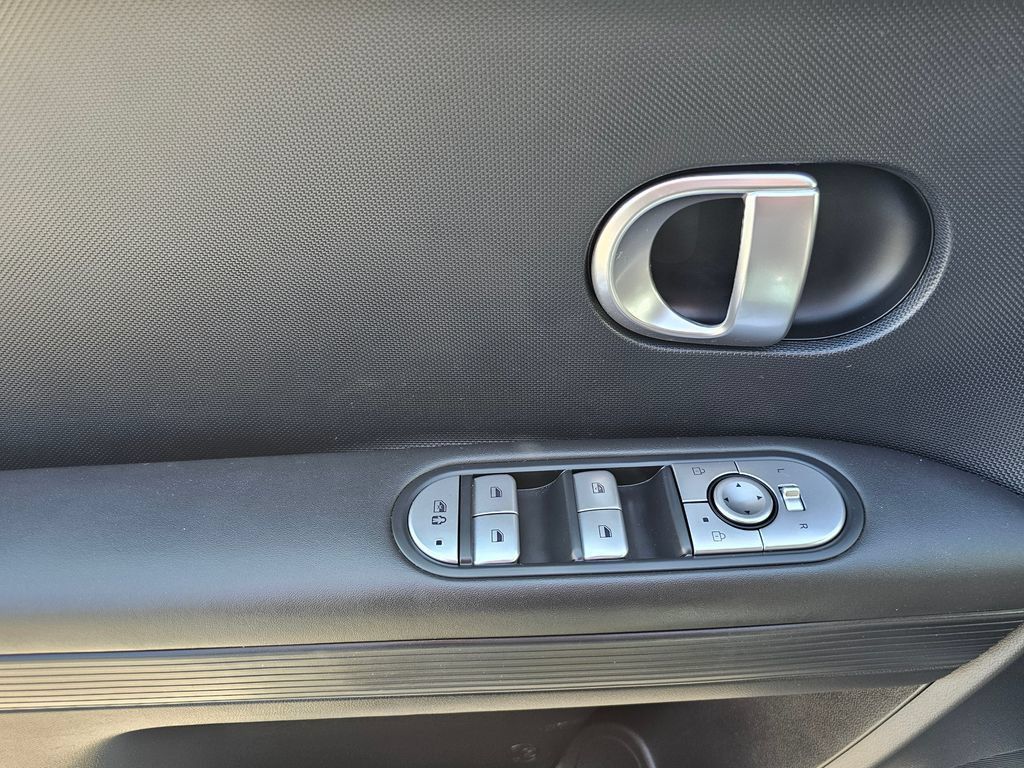 Certified 2024 Hyundai Ioniq 5 SE RWD image 19