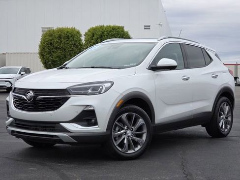 Used 2023 Buick Encore GX Essence w/ Advanced Technology Package image 2