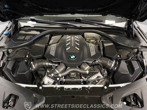 Used 2022 BMW M850i xDrive xDrive Convertible image 3