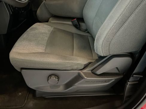 Used 2022 Ford F150 XLT w/ Trailer Tow Package image 12