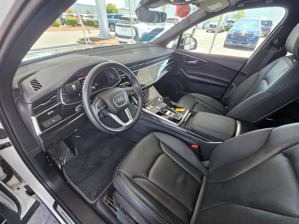 Used 2025 Audi Q7 3.0T Premium Plus AWD/4WD image 21