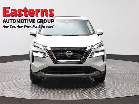Used 2023 Nissan Rogue SV w/ SV Premium B Package AWD/4WD image 2
