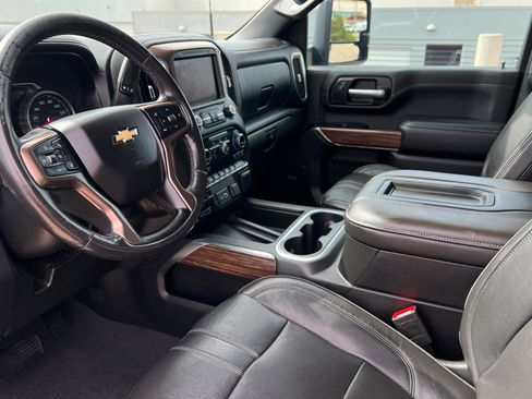 Used 2020 Chevrolet Silverado 2500 High Country w/ Z71 Off-Road Package AWD/4WD image 16