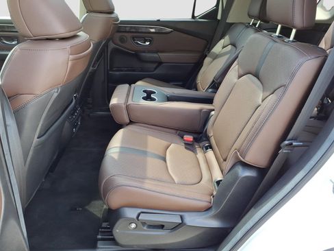 Used 2025 Honda Pilot Elite image 13