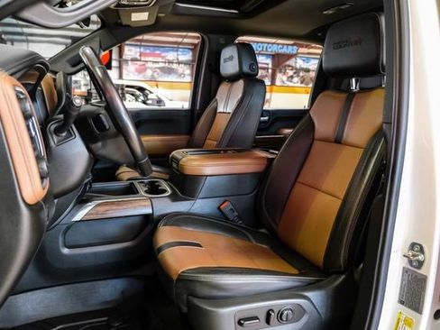 Used 2020 Chevrolet Silverado 3500 High Country image 34