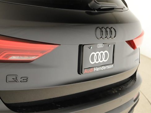 New 2025 Audi Q3 2.0T Premium image 29