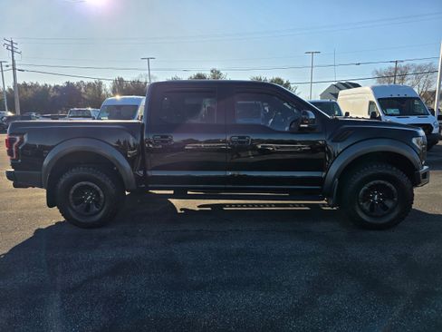 Certified 2018 Ford F150 Raptor w/ Equipment Group 802A Luxury image 6